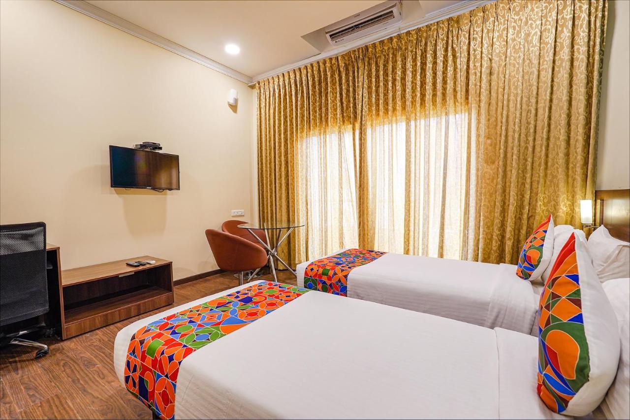Fabhotel Chris - Nr Vydehi Hospital バンガロール エクステリア 写真